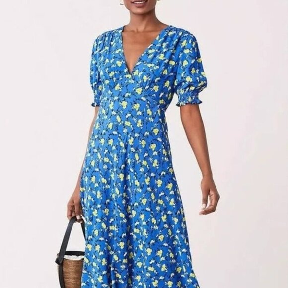 Diane Von Furstenberg Dresses & Skirts - Diane von Furstenberg Jemma Blue Floral Print Midi Dress Sz 0